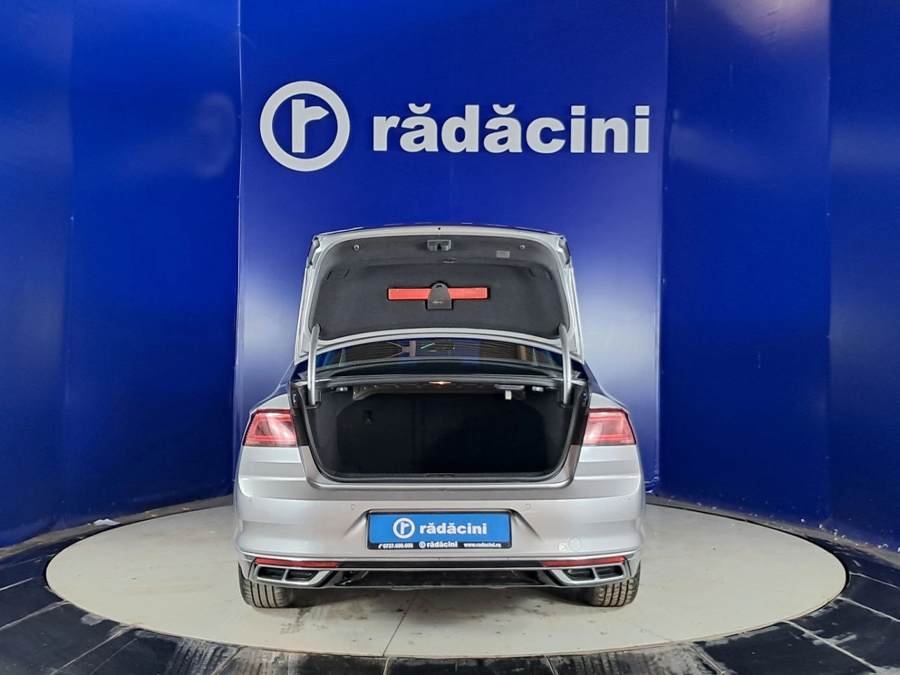 VOLKSWAGEN PASSAT COMFORTLINE R-LINE