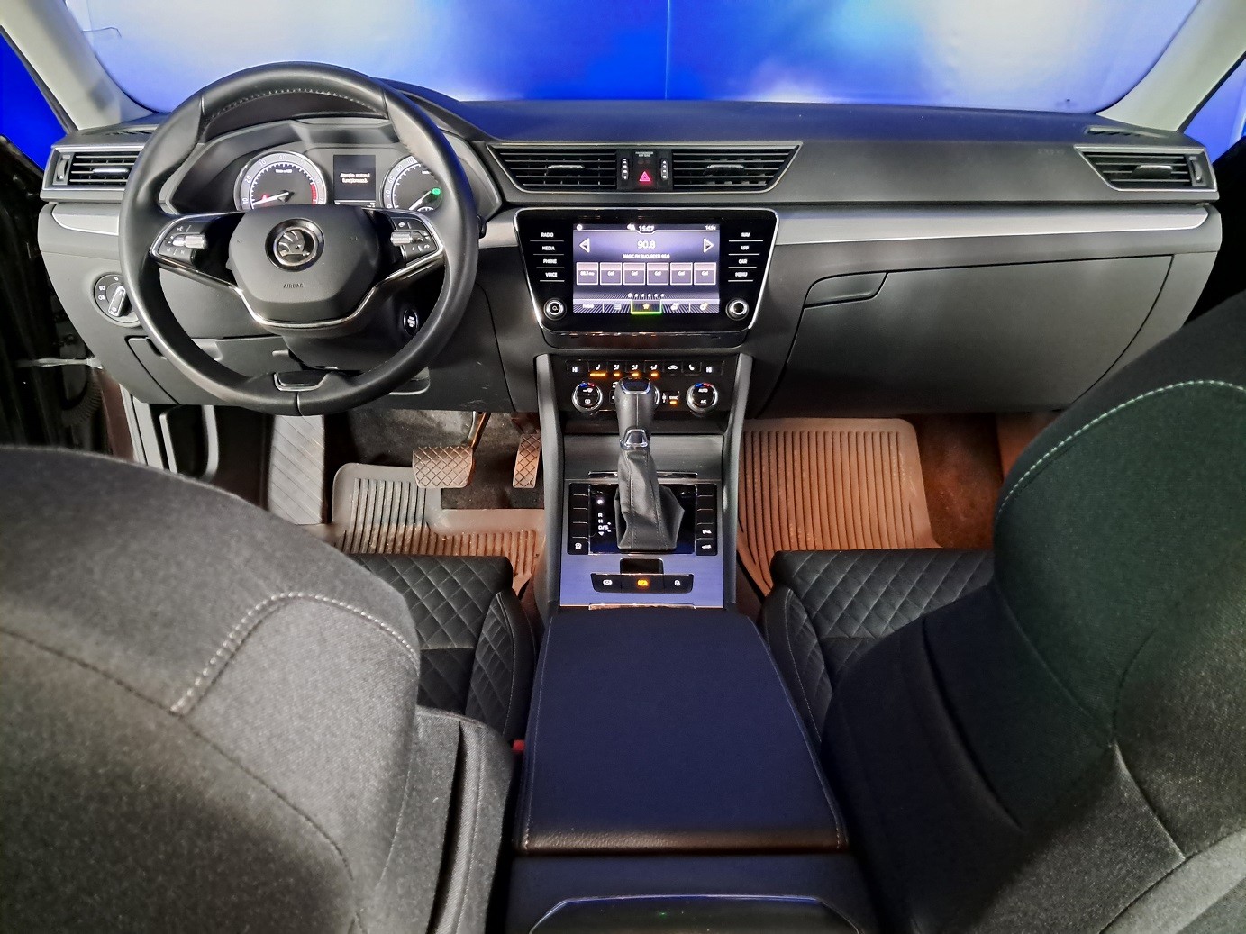 SKODA Superb 2020 — imagine 14