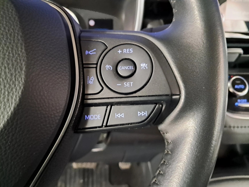 TOYOTA COROLLA BUSINESS HSD E-CVT 1.8i-98CP