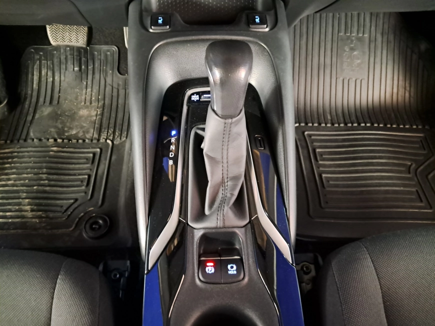 TOYOTA COROLLA BUSINESS HSD E-CVT 1.8i-98CP