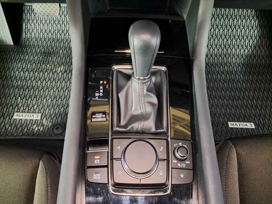 MAZDA 3 SEDAN  - SKYACTIV G 6AT