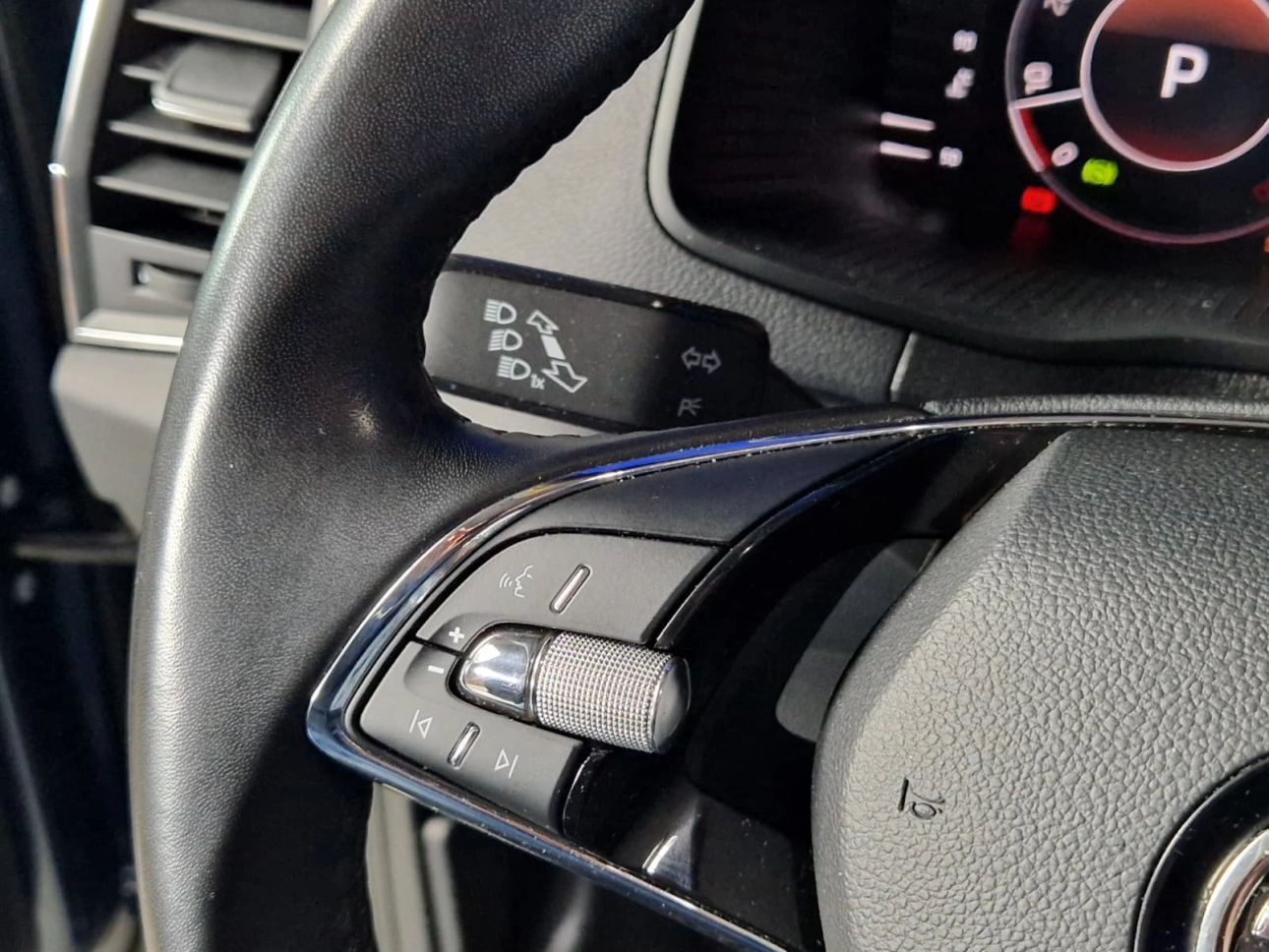 SKODA KAROQ STYLE DSG 150CP