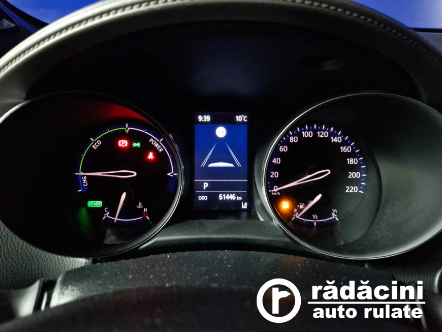 TOYOTA C-HR 2.0i HIBRID BI-TONE 152 CP