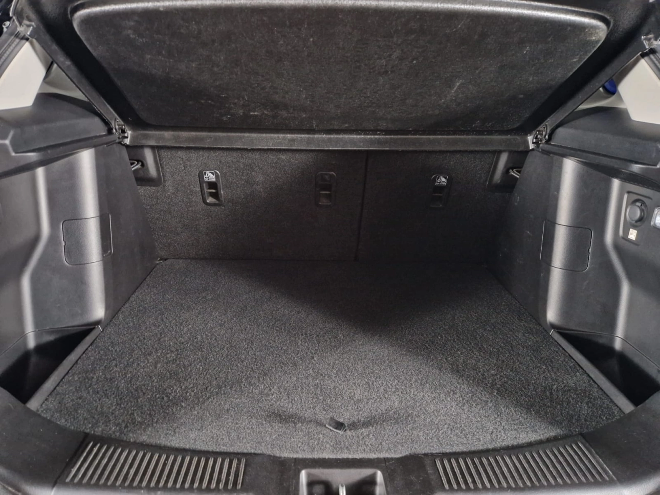 SUZUKI SX4 PASSION 4X4 1.4Ti HYBRID 2022