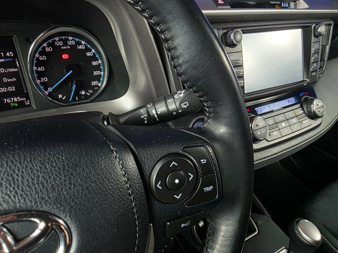 TOYOTA RAV 4 EXECUTIV 4WD 2.5i HYBRID155CP