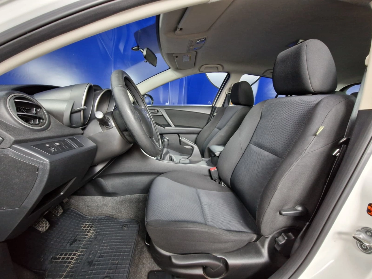 MAZDA 3 HATCHBACK 1.6i 105CP