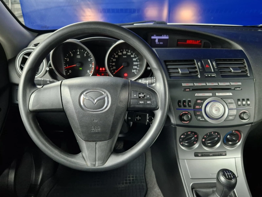 MAZDA 3 HATCHBACK 1.6i 105CP