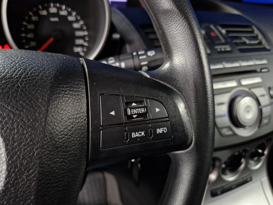 MAZDA 3 HATCHBACK 1.6i 105CP