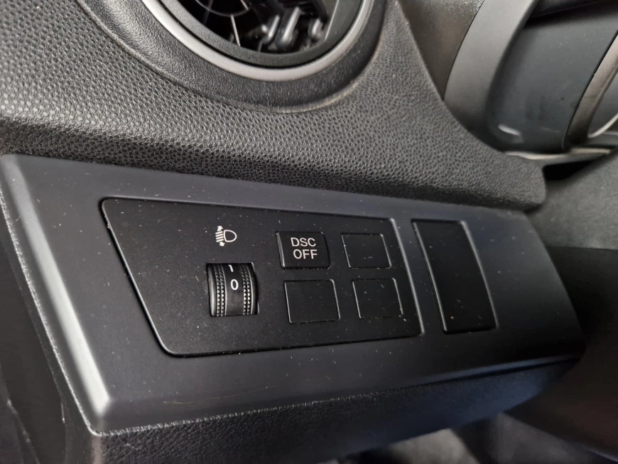 MAZDA 3 HATCHBACK 1.6i 105CP