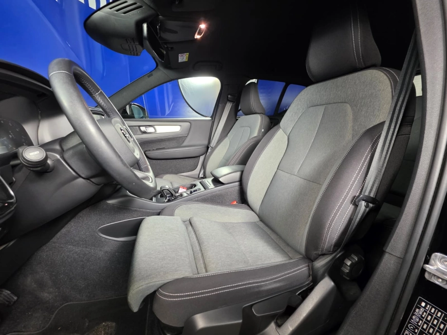 VOLVO XC 40 1.5 T3 163CP AT MOMENTUM PRO 2021