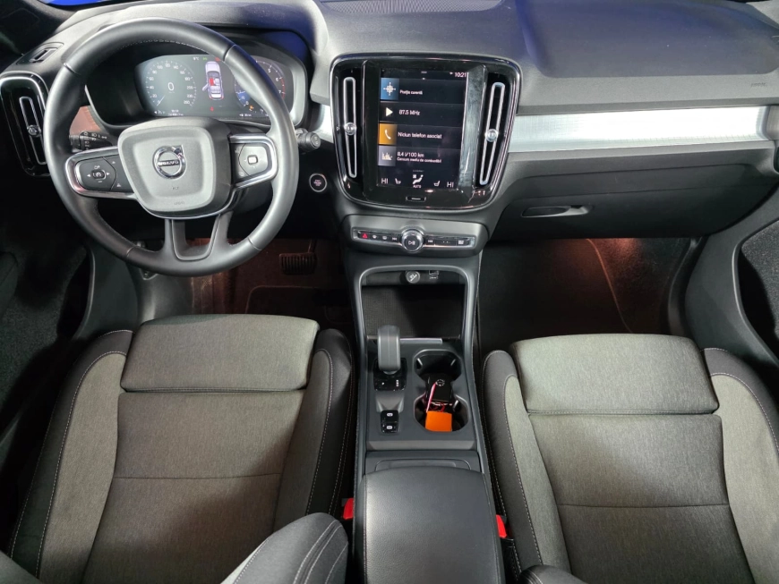 VOLVO XC 40 1.5 T3 163CP AT MOMENTUM PRO 2021
