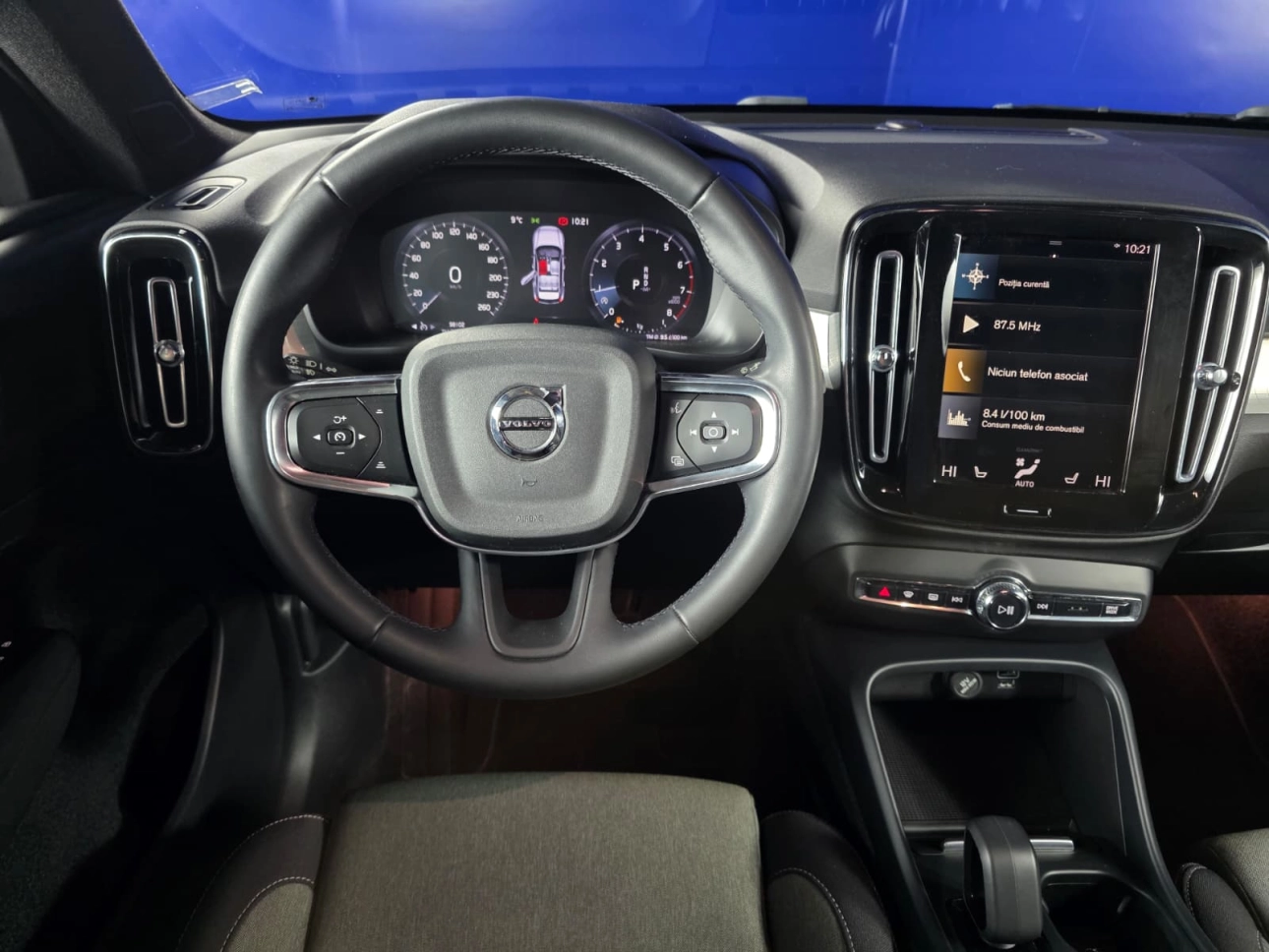 VOLVO XC 40 1.5 T3 163CP AT MOMENTUM PRO 2021