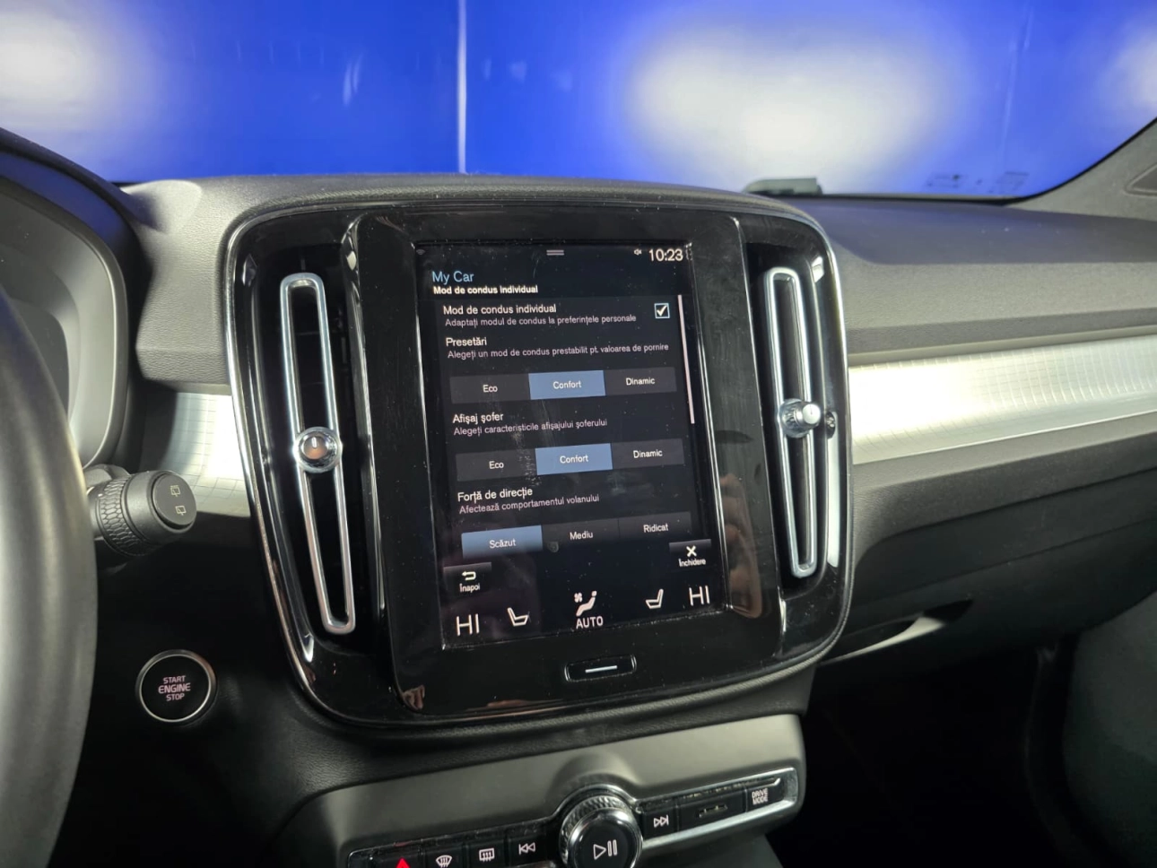 VOLVO XC 40 1.5 T3 163CP AT MOMENTUM PRO 2021