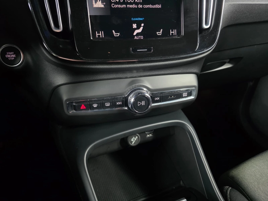 VOLVO XC 40 1.5 T3 163CP AT MOMENTUM PRO 2021