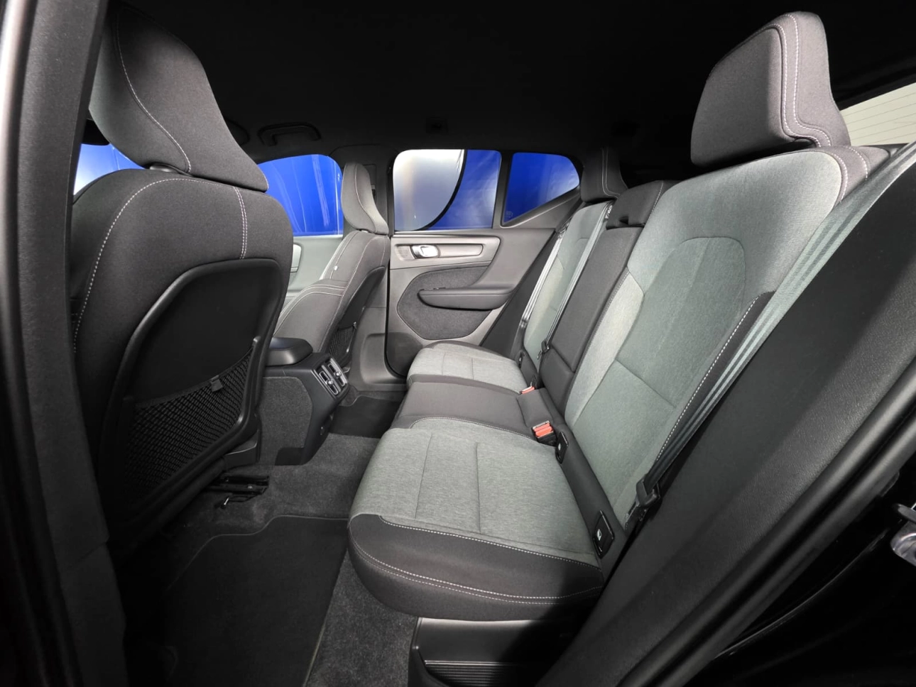 VOLVO XC 40 1.5 T3 163CP AT MOMENTUM PRO 2021