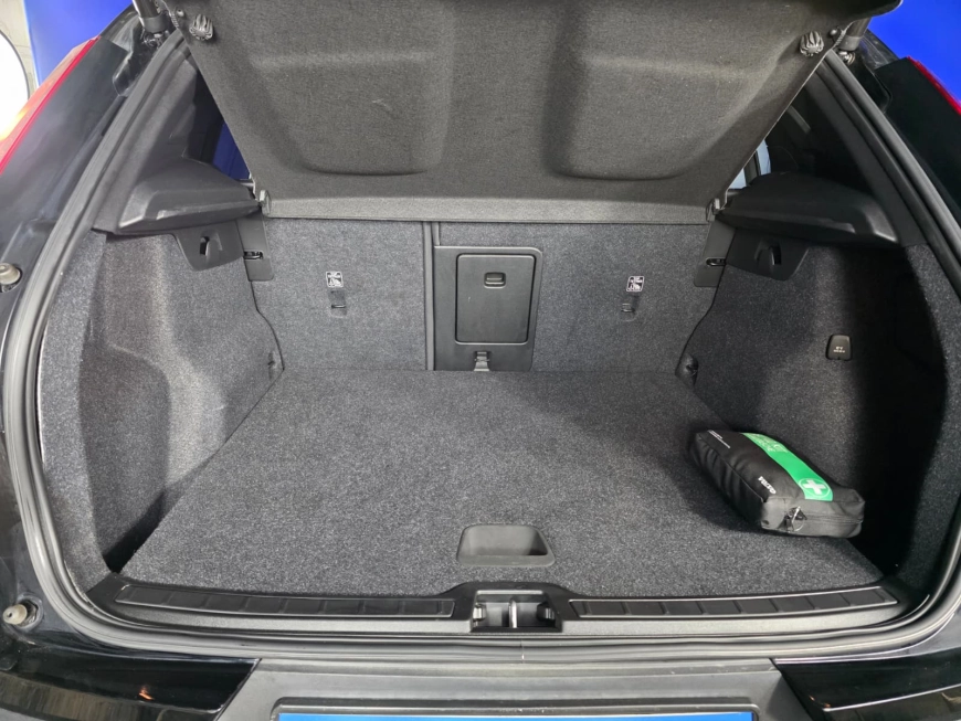 VOLVO XC 40 1.5 T3 163CP AT MOMENTUM PRO 2021