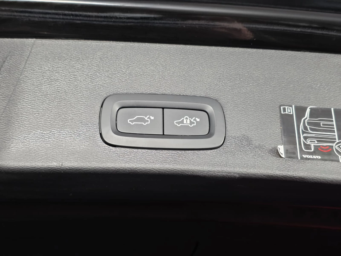 VOLVO XC 40 1.5 T3 163CP AT MOMENTUM PRO 2021