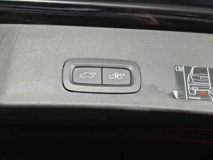 VOLVO XC 40 1.5 T3 163CP AT MOMENTUM PRO 2021