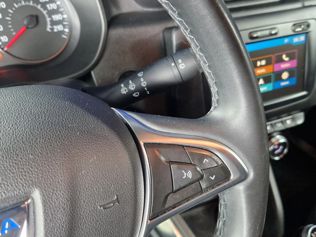 DACIA DUSTER PRESTIGE 4X4 1.6i 115CP 2019