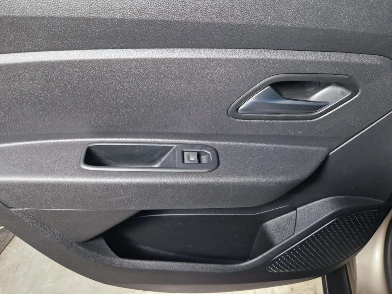 DACIA DUSTER PRESTIGE 4X4 1.6i 115CP 2019