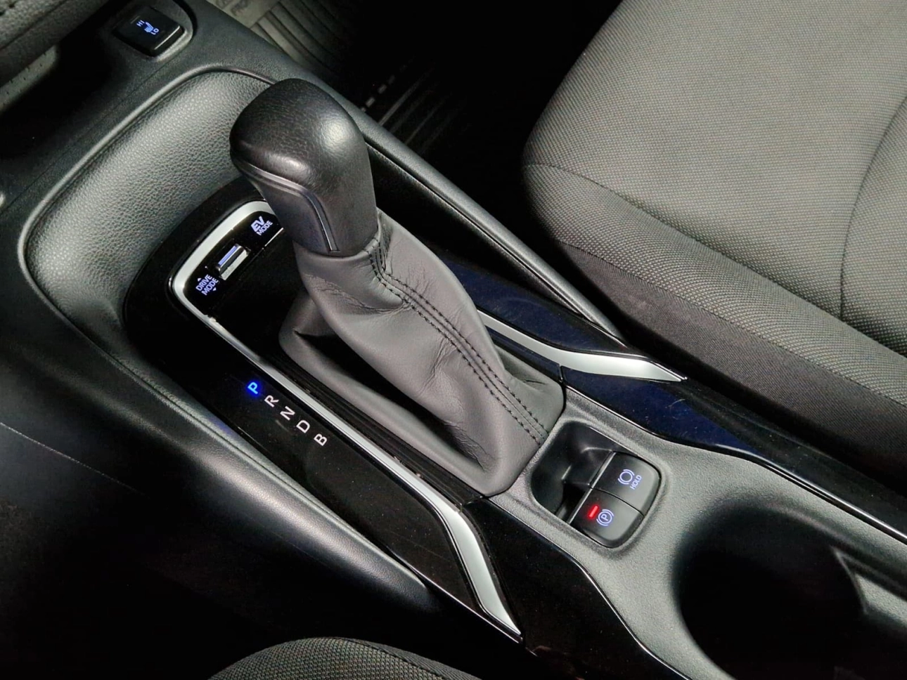 TOYOTA COROLLA DYNAMIC HSD CVT 1.8i YBRID 2021 98CP