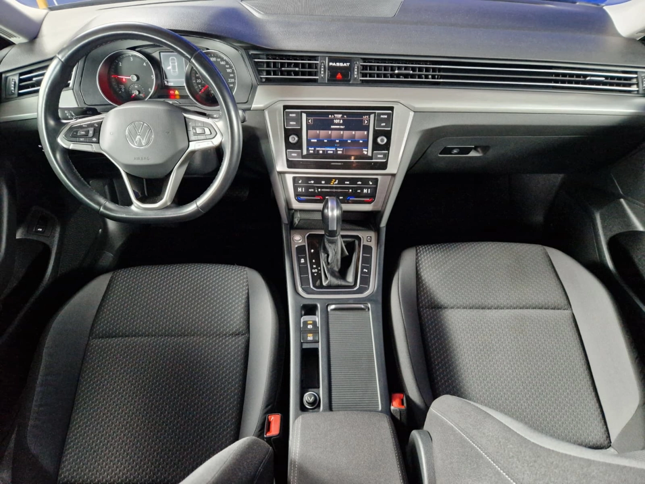 VOLKSWAGEN PASSAT TRENDLINE DSG 150 CP 2021