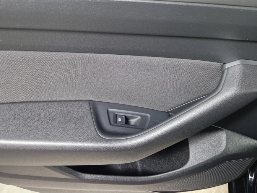 VOLKSWAGEN PASSAT TRENDLINE DSG 150 CP 2021