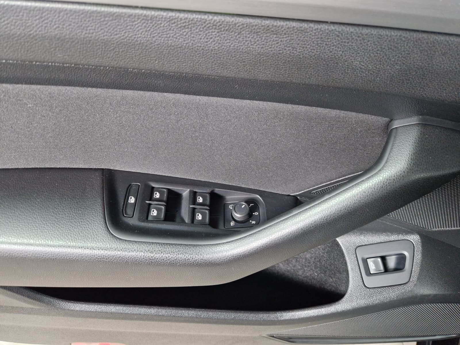 VOLKSWAGEN Passat 2021 — imagine 10