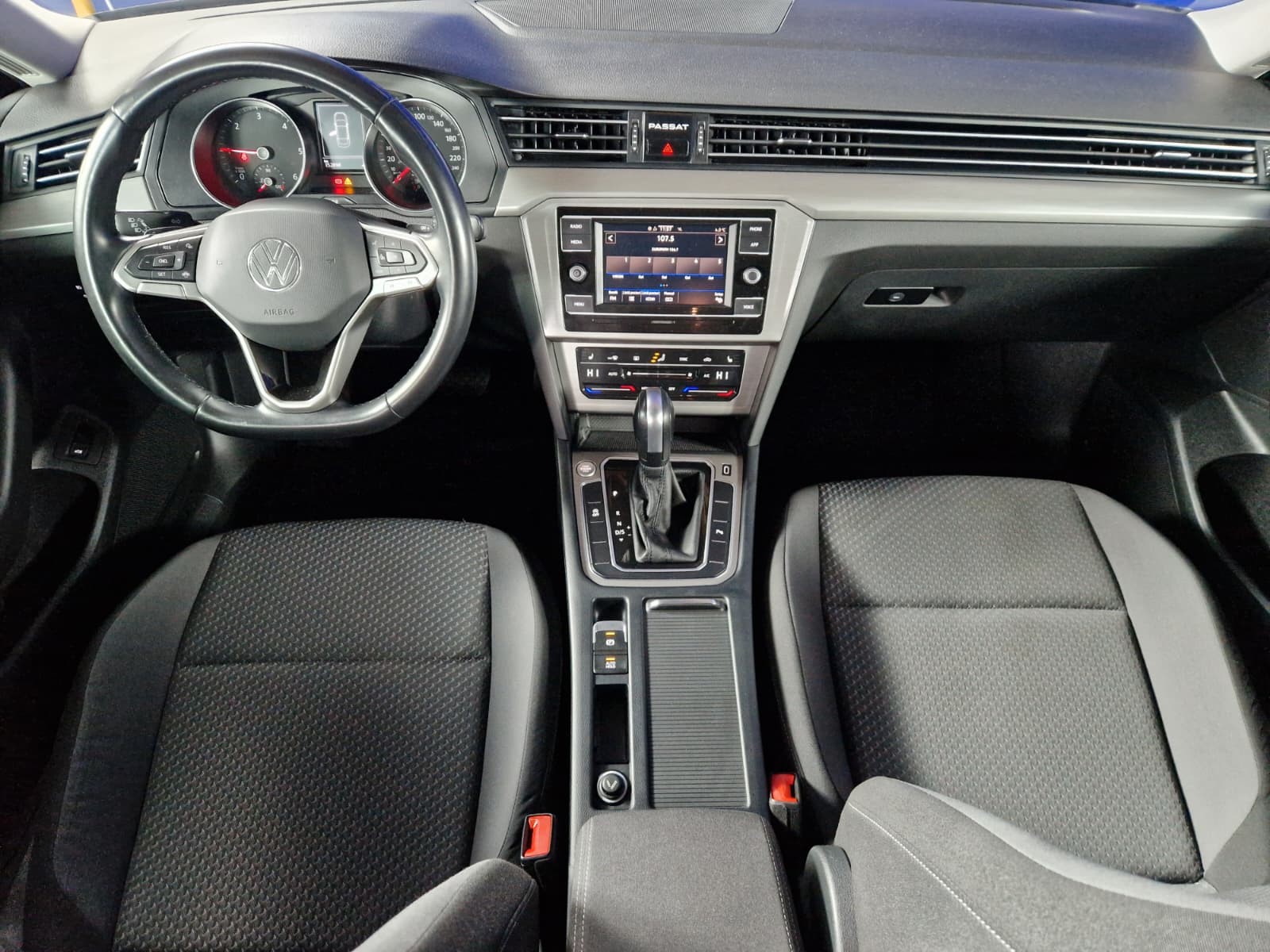 VOLKSWAGEN Passat 2021 — imagine 12
