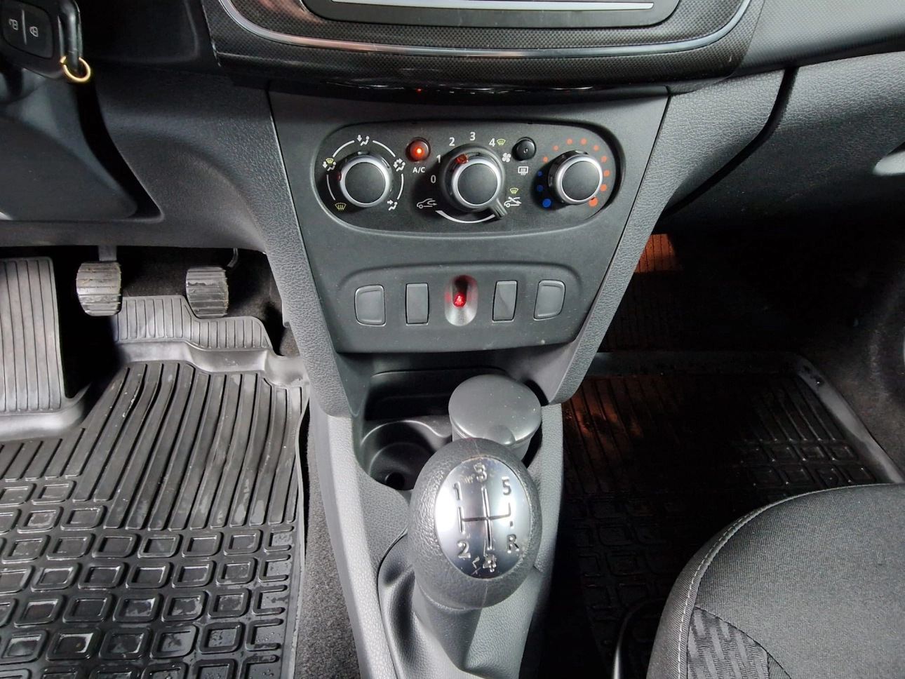 DACIA LOGAN LAUREATE 1.5DCI 95CP 2020