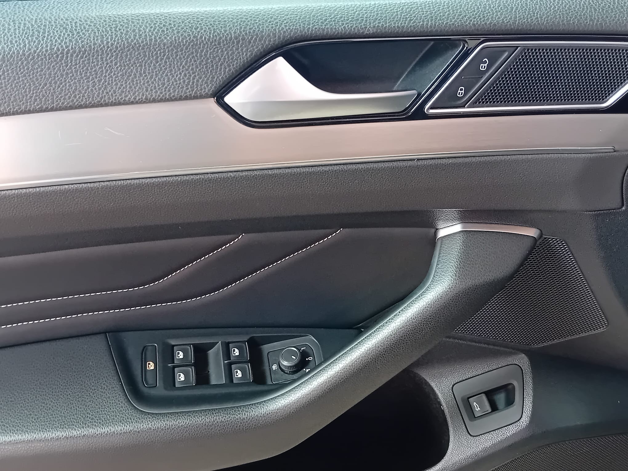 VOLKSWAGEN Passat 2020 — imagine 10