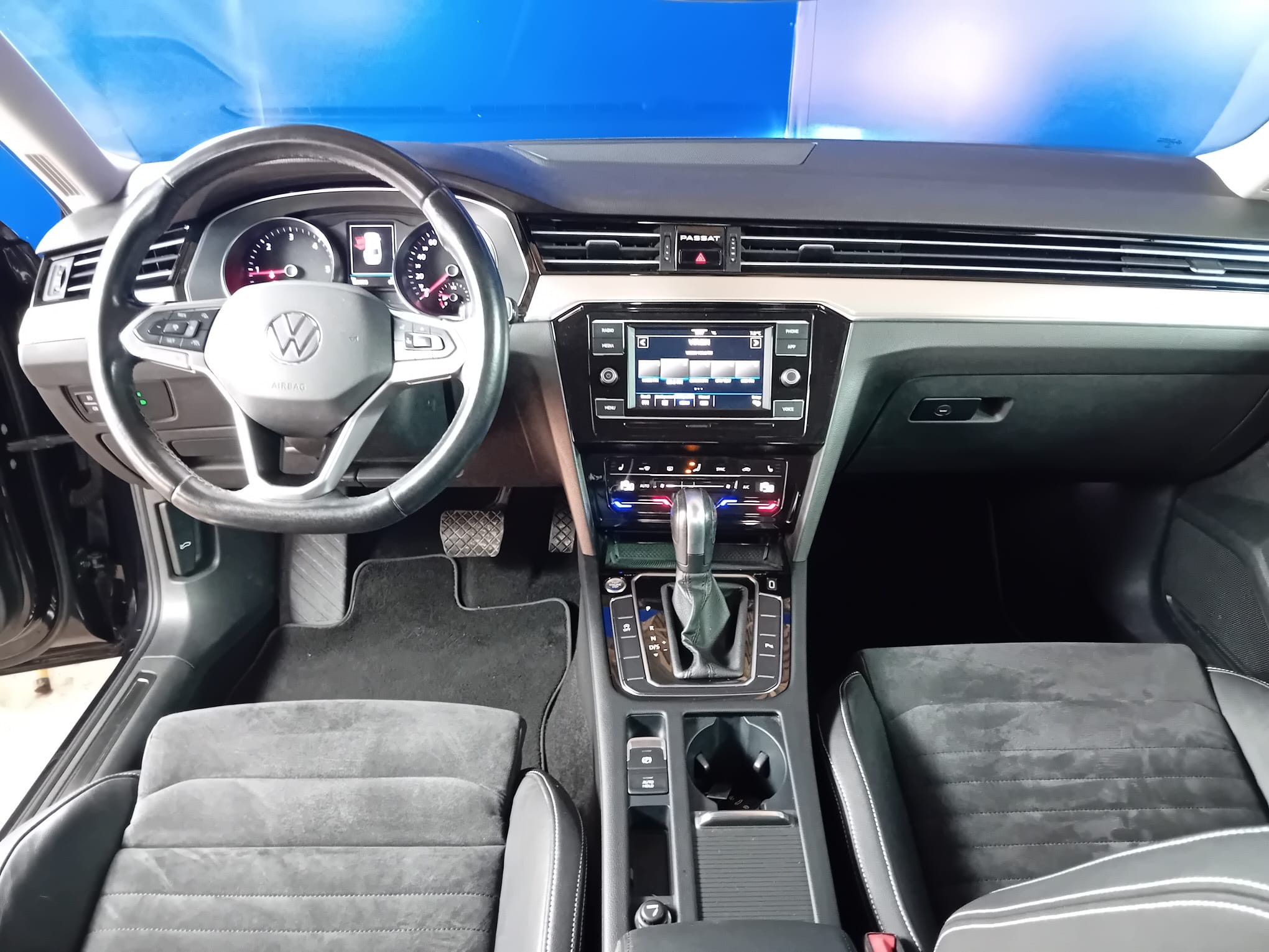 VOLKSWAGEN Passat 2020 — imagine 12