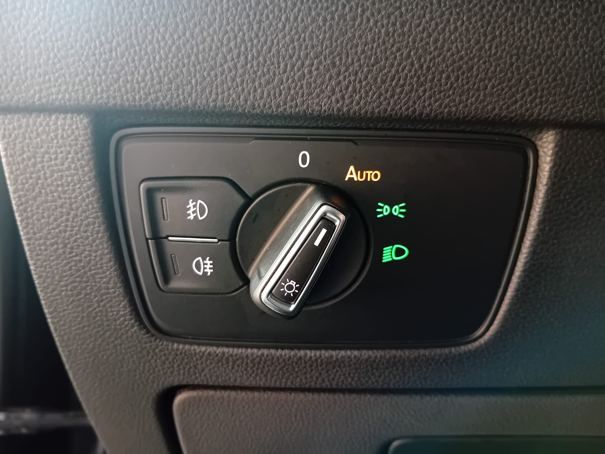 VOLKSWAGEN Passat 2020 — imagine 16