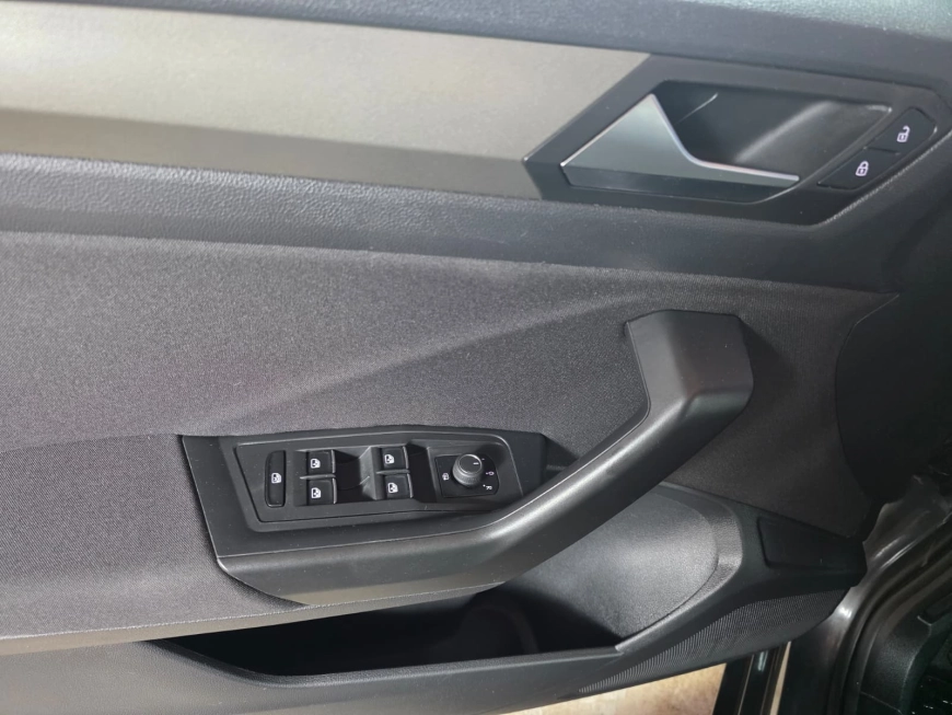 VOLKSWAGEN T ROC 1.5TSI 150CP DSG DESIGN 2021