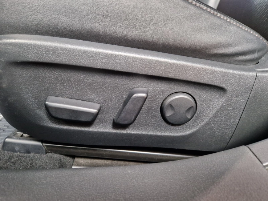 MAZDA 3 SKYACTIV X HYBRID 2.0i 186CP 2021