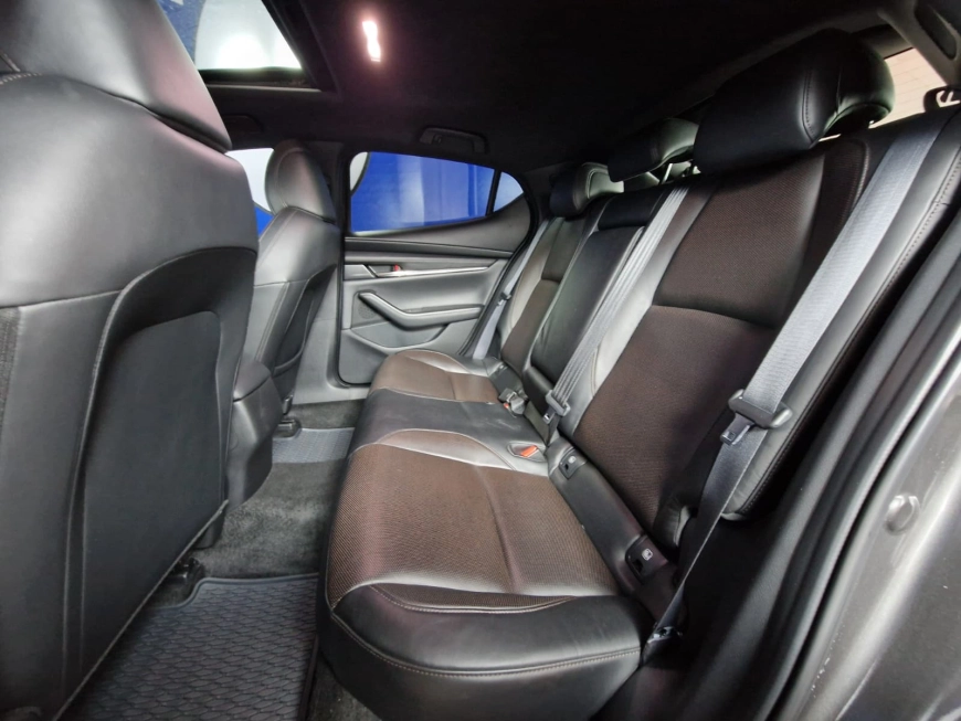 MAZDA 3 SKYACTIV X HYBRID 2.0i 186CP 2021