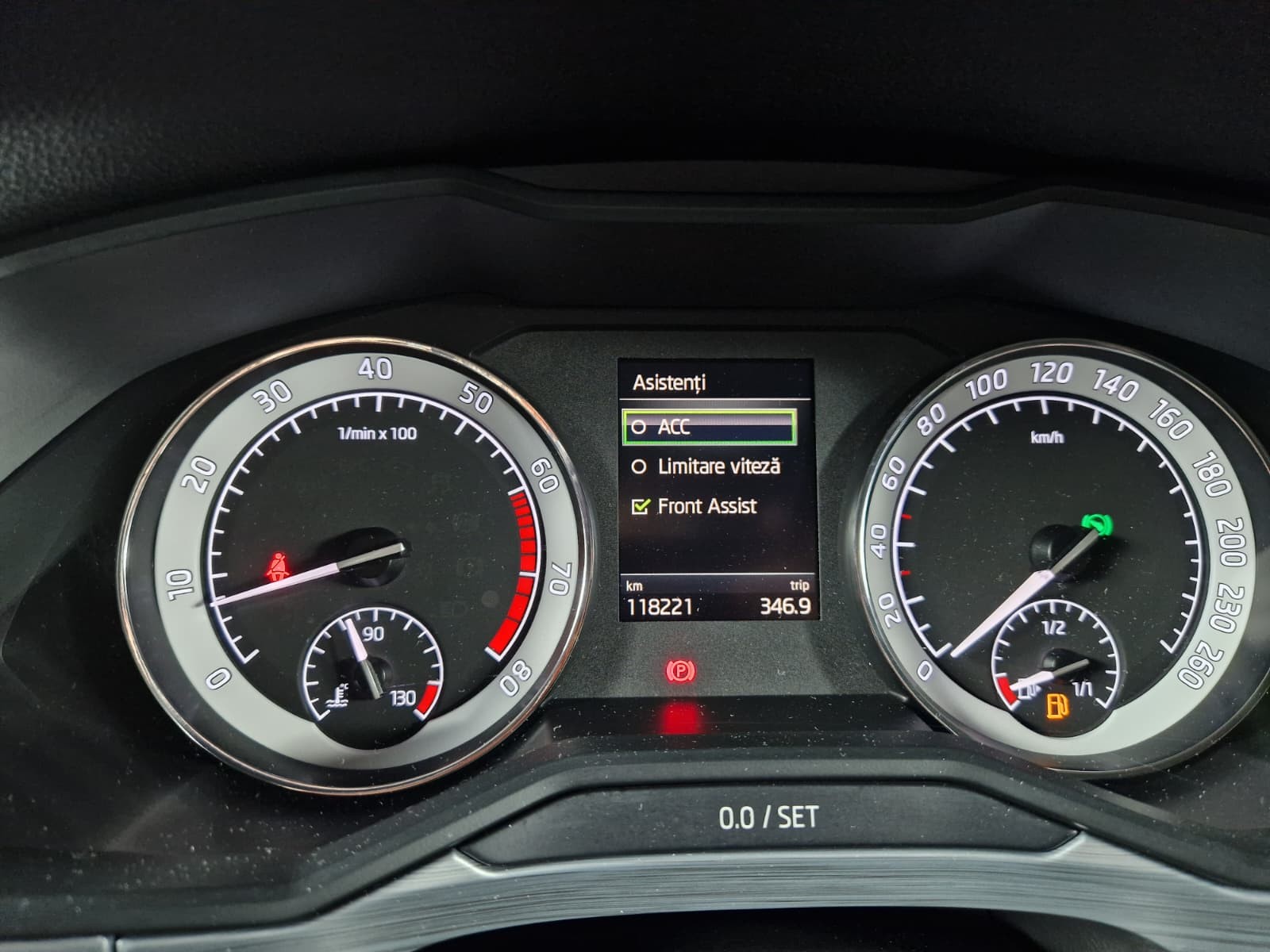 SKODA Superb 2021 — imagine 16