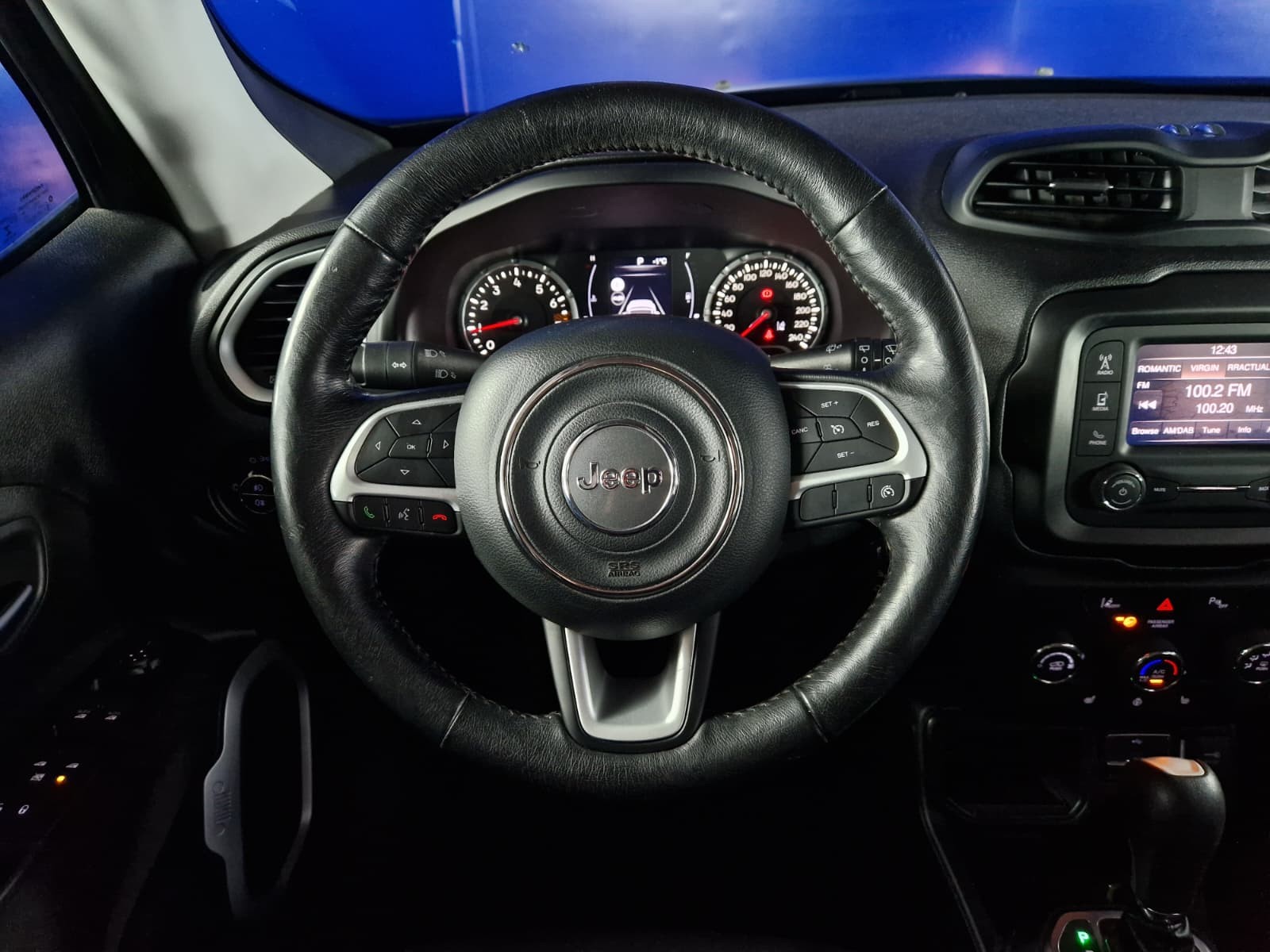 JEEP Renegade 2020 — imagine 13