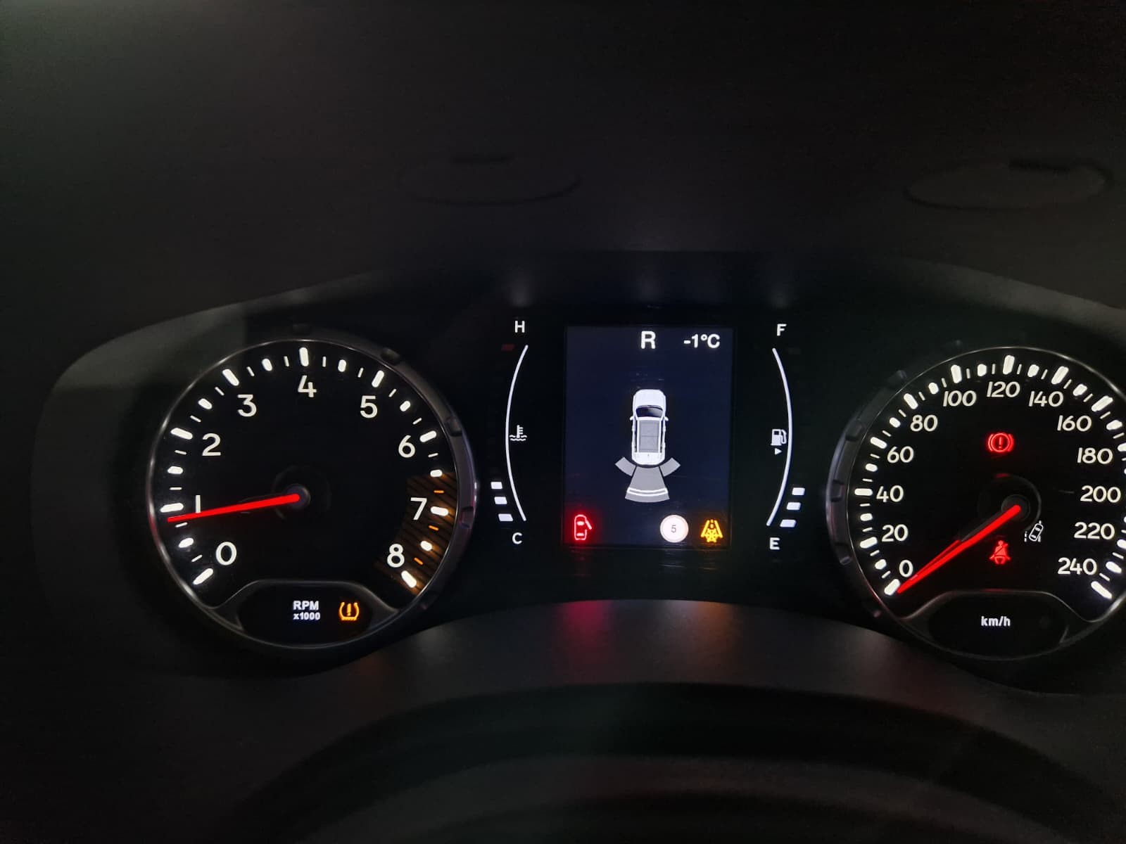 JEEP Renegade 2020 — imagine 14
