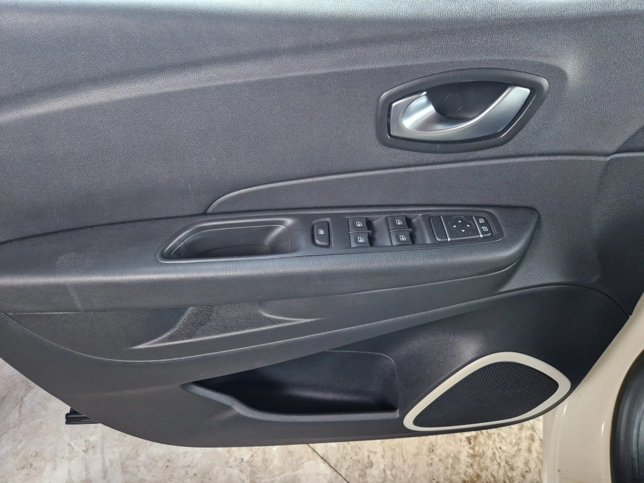 RENAULT CAPTUR 1.5 BLUE DCI 90CP MT5 ZEN 2019