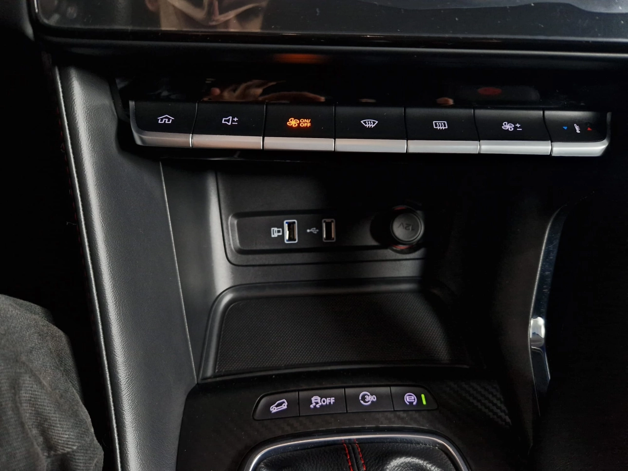 MG ZS EXLUSIVE 1.0 T-GDI 112CP 2023