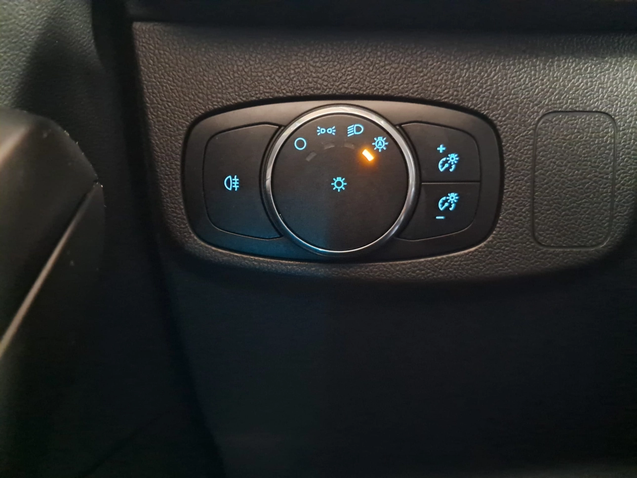 FORD FOCUS TITANIUM X 1.5TDCI 120CP 2022