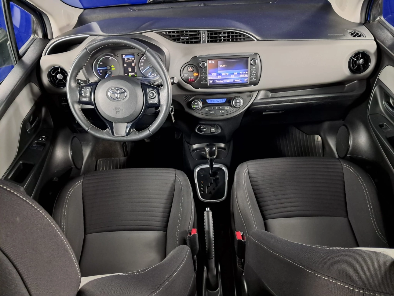 TOYOTA YARIS HYBRID 1.5i 74CP 2018