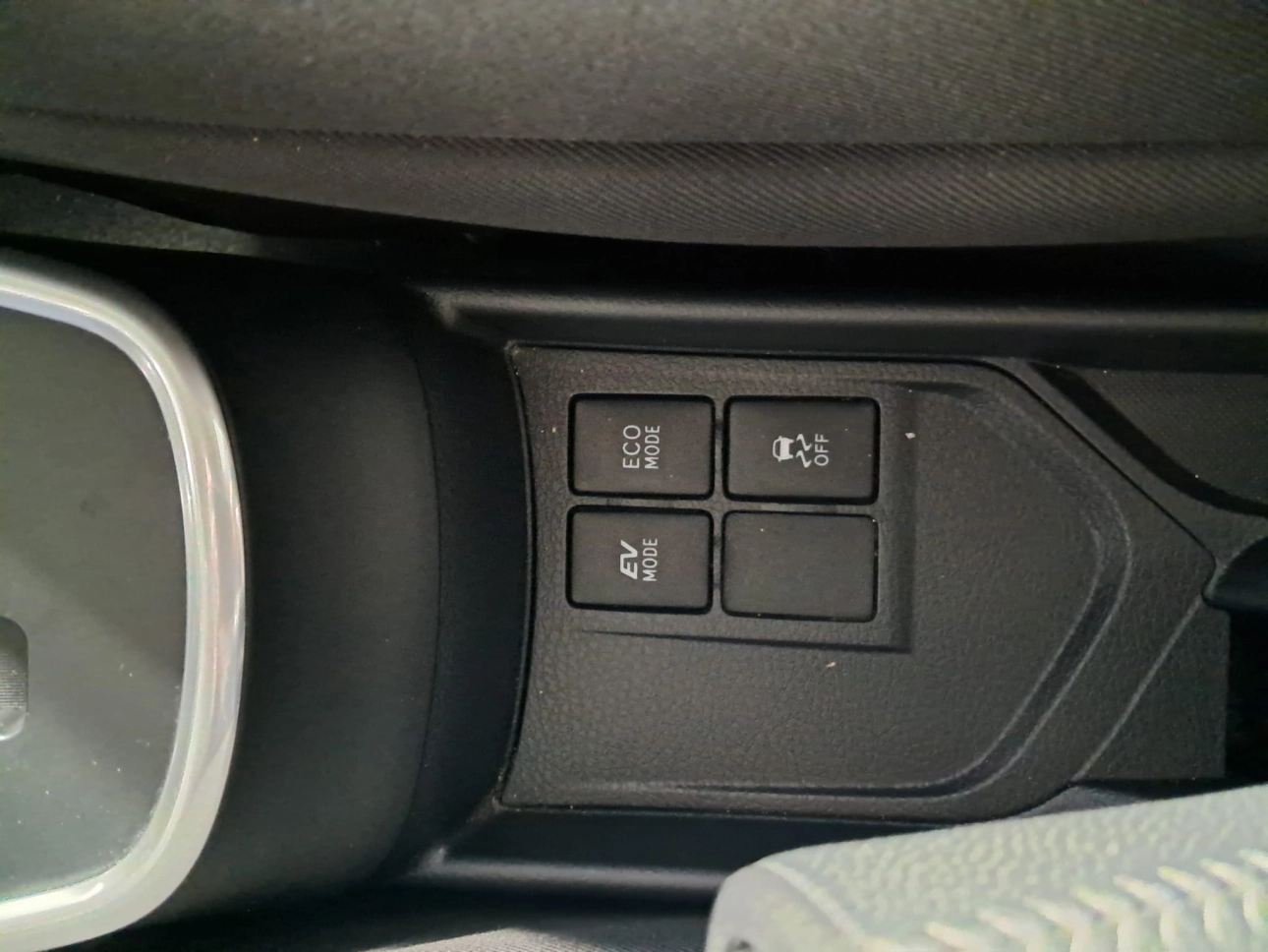 TOYOTA YARIS HYBRID 1.5i 74CP 2018