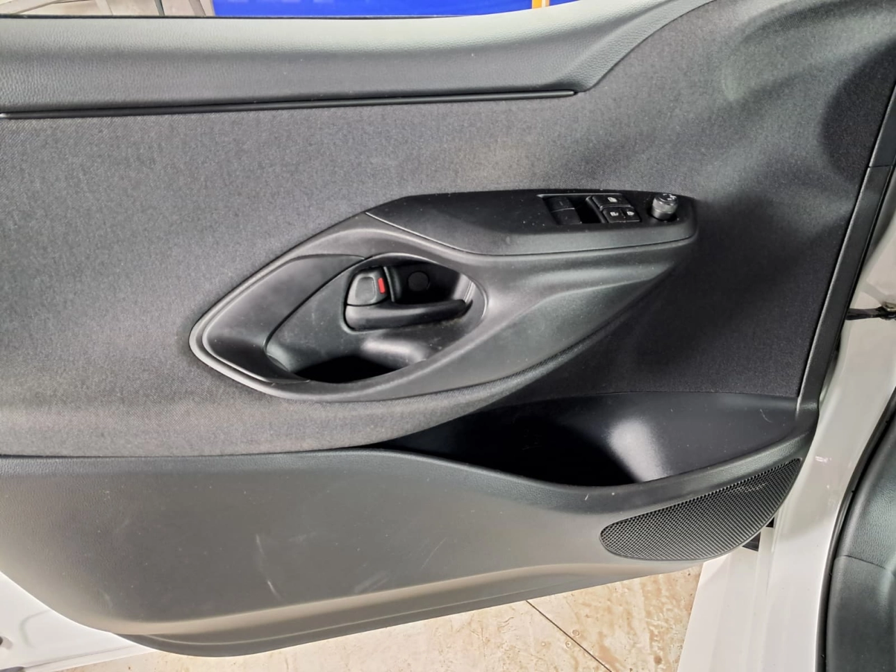 TOYOTA YARIS 1.5 HYBRID E-CVT 92CP 2022