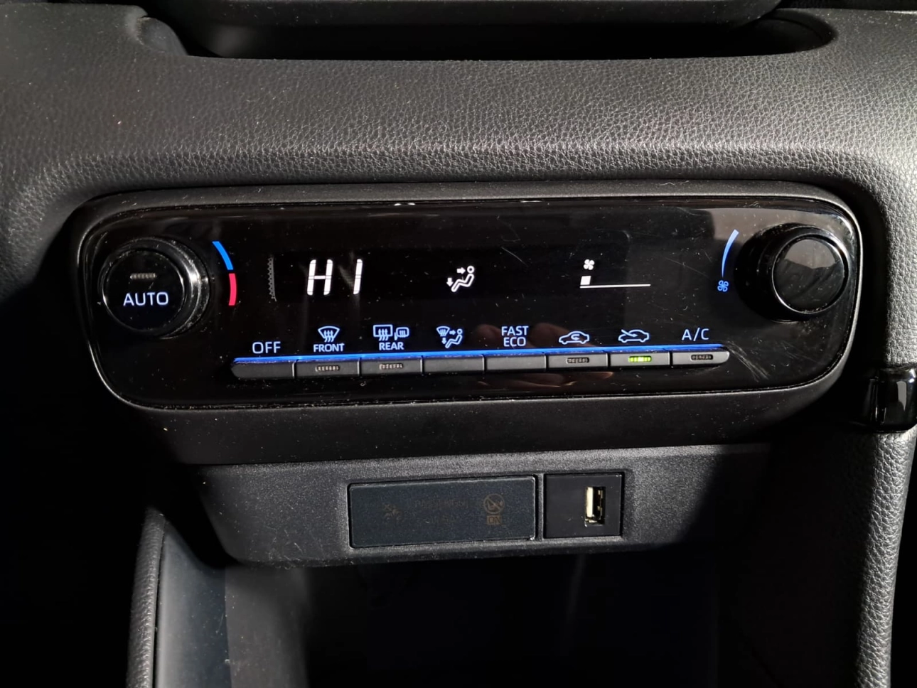 TOYOTA YARIS 1.5 HYBRID E-CVT 92CP 2022