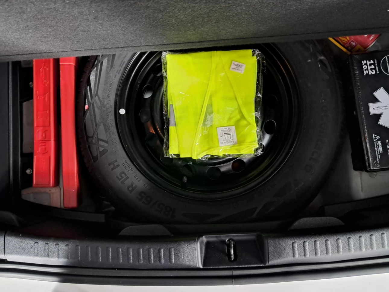 TOYOTA YARIS 1.5 HYBRID E-CVT 92CP 2022