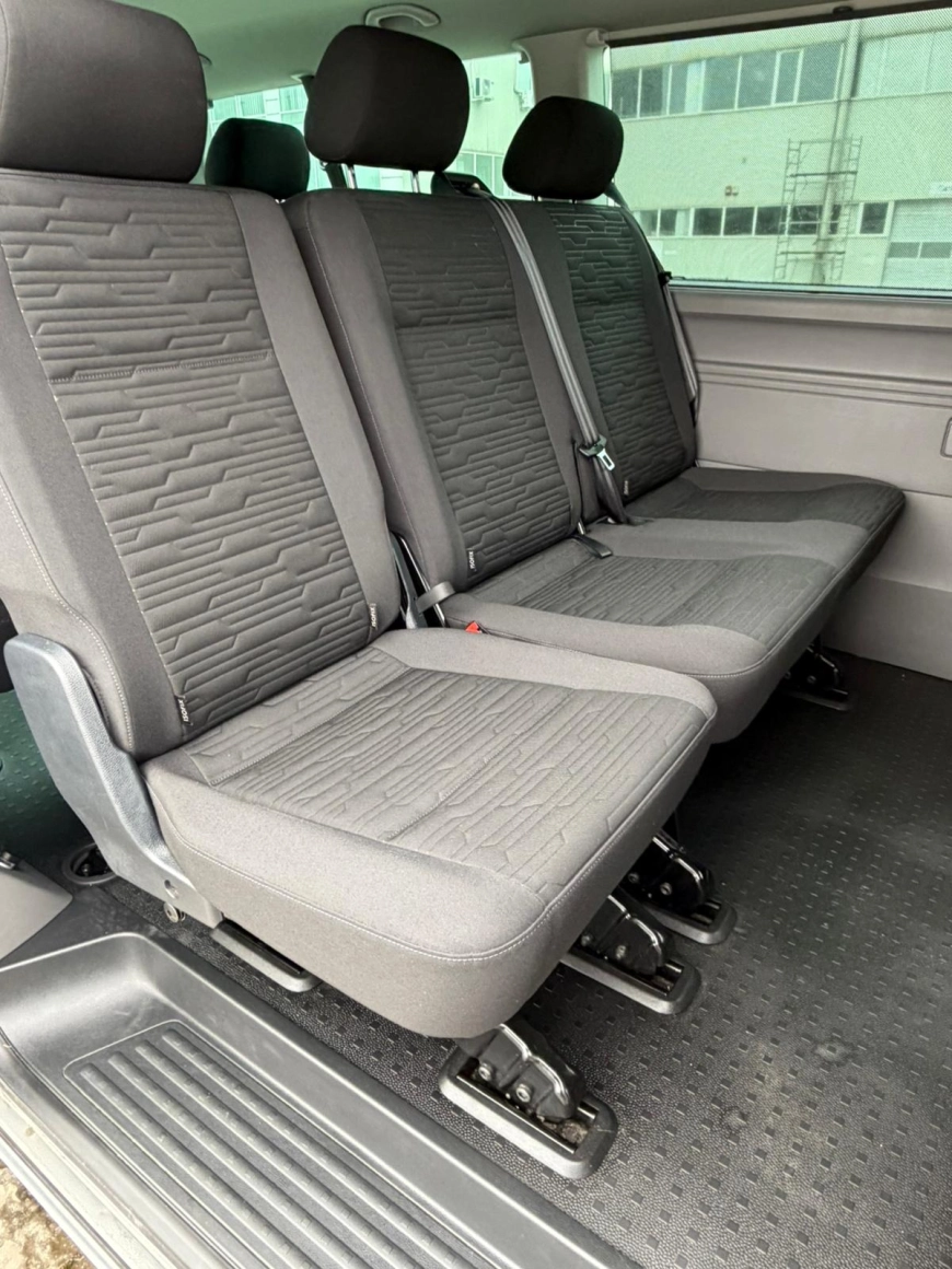 Volkswagen CARAVELLE Van 2021