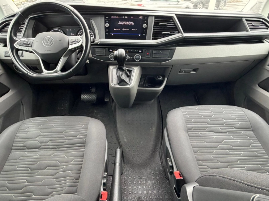 Volkswagen CARAVELLE Van 2021