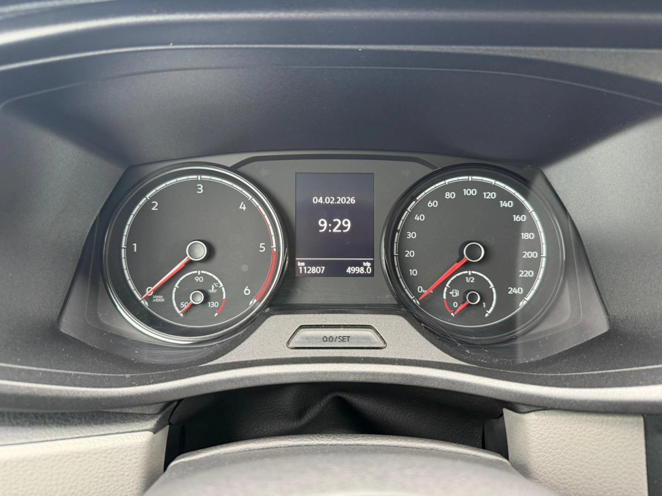 Volkswagen CARAVELLE Van 2021